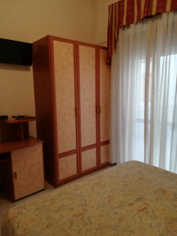 Hotel Roma Residenza تّشيرفييا المظهر الخارجي الصورة