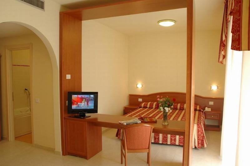 Hotel Roma Residenza تّشيرفييا المظهر الخارجي الصورة